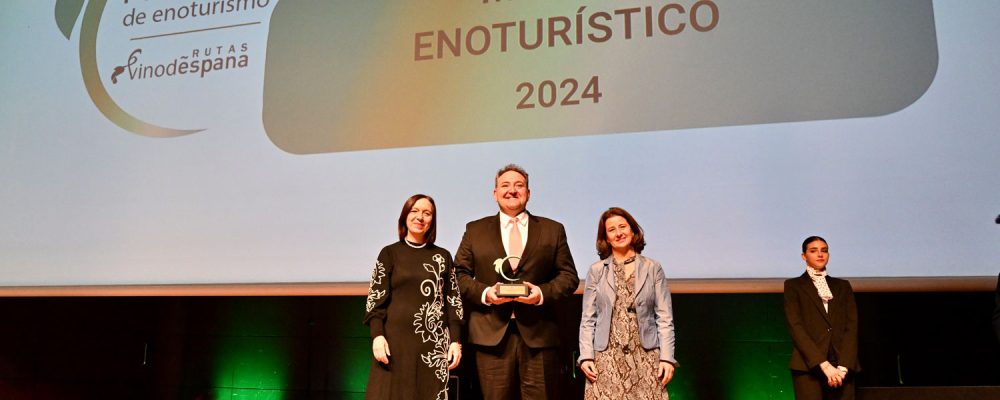 Isaac Muga, honoured at the 7th Wine Tourism Awards of the Spanish Wine Routes